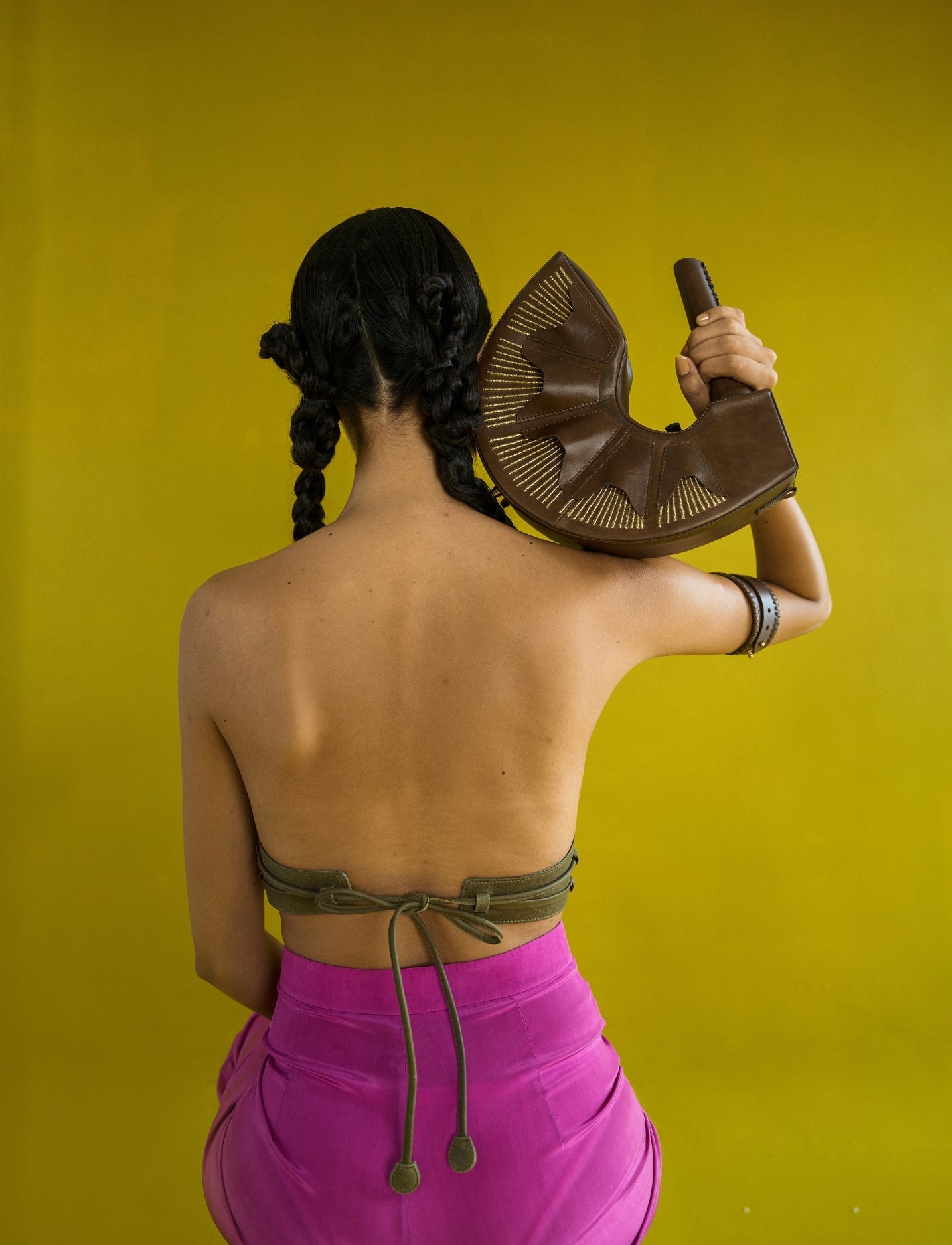 Urumi Clutch in Tan - Econock